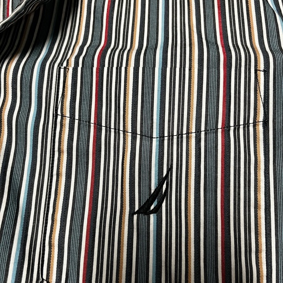 Nautica short sleeve button down - Picture 2 of 4